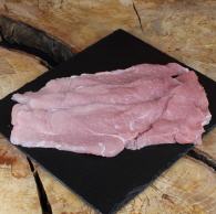 frisch geschnittene Kalbsschalenschnitzel