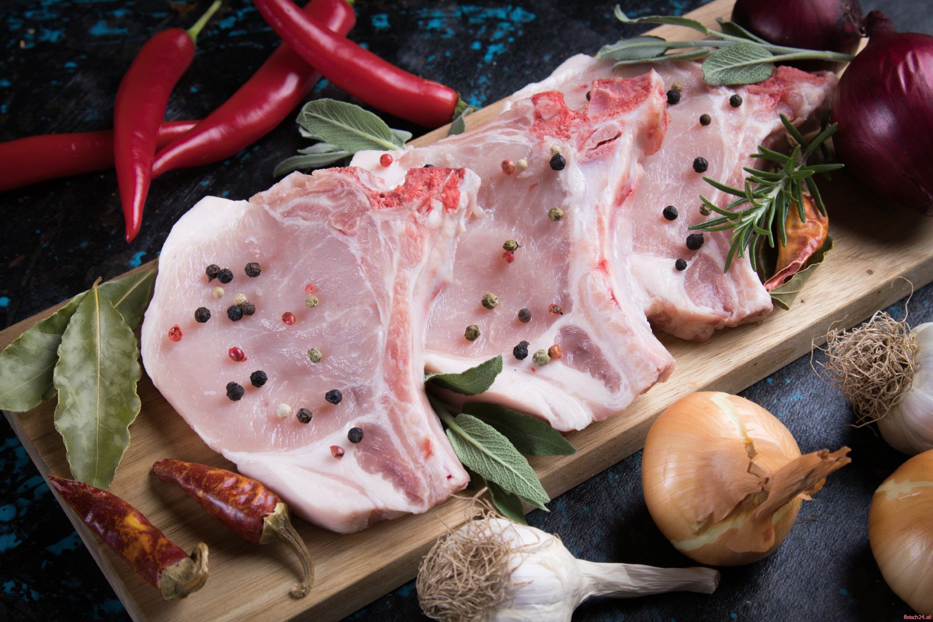 Kotelett mit Fettrand mariniert vom Schwein - Fleisch kaufen